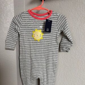 GapBaby footed pajamas